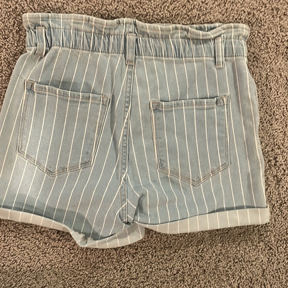 Cello paper bag high waisted shorts - Picture 3 of 3